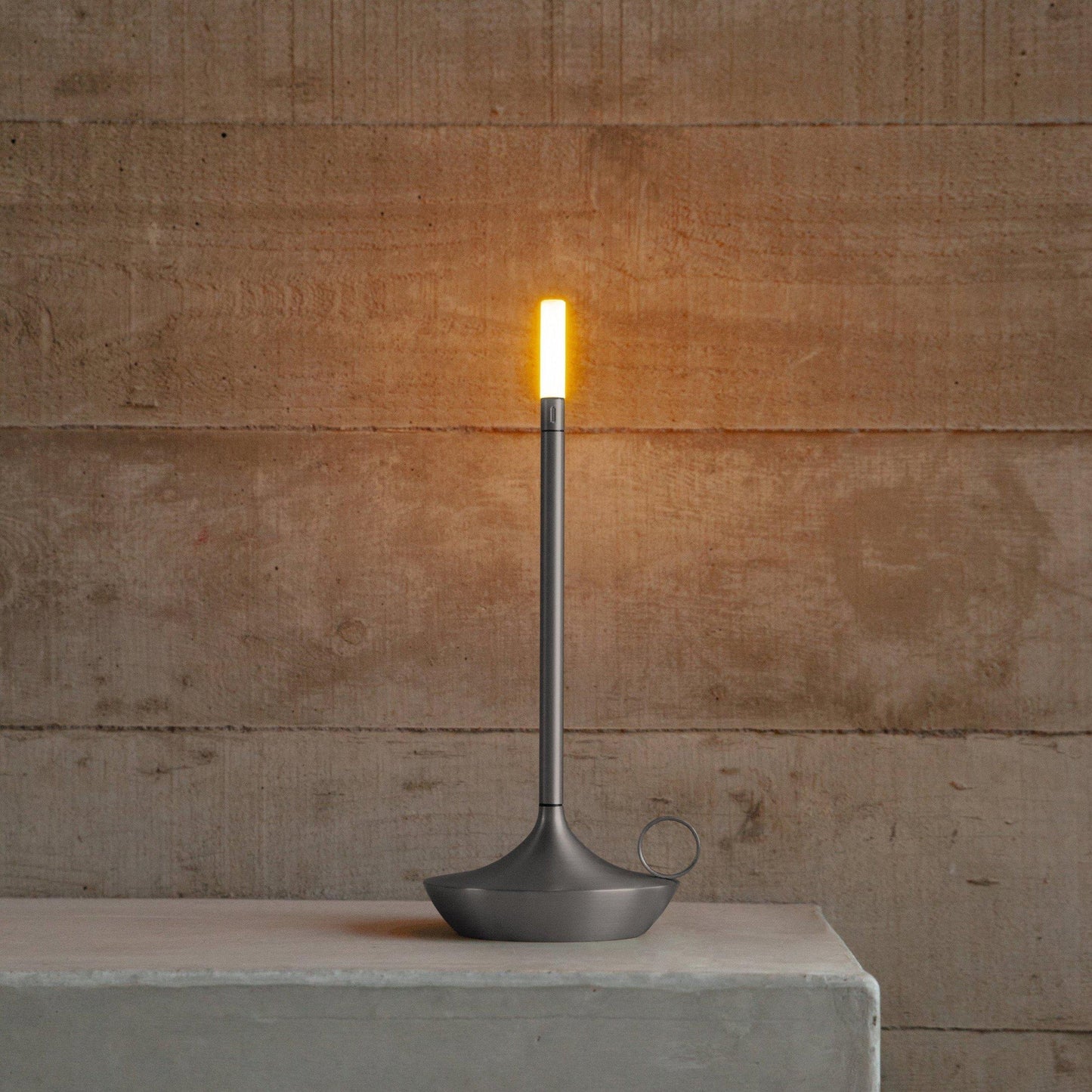 LED Candlelight Table Lamp with Dimmable USB Rechargeable Design for Portable Lighting
